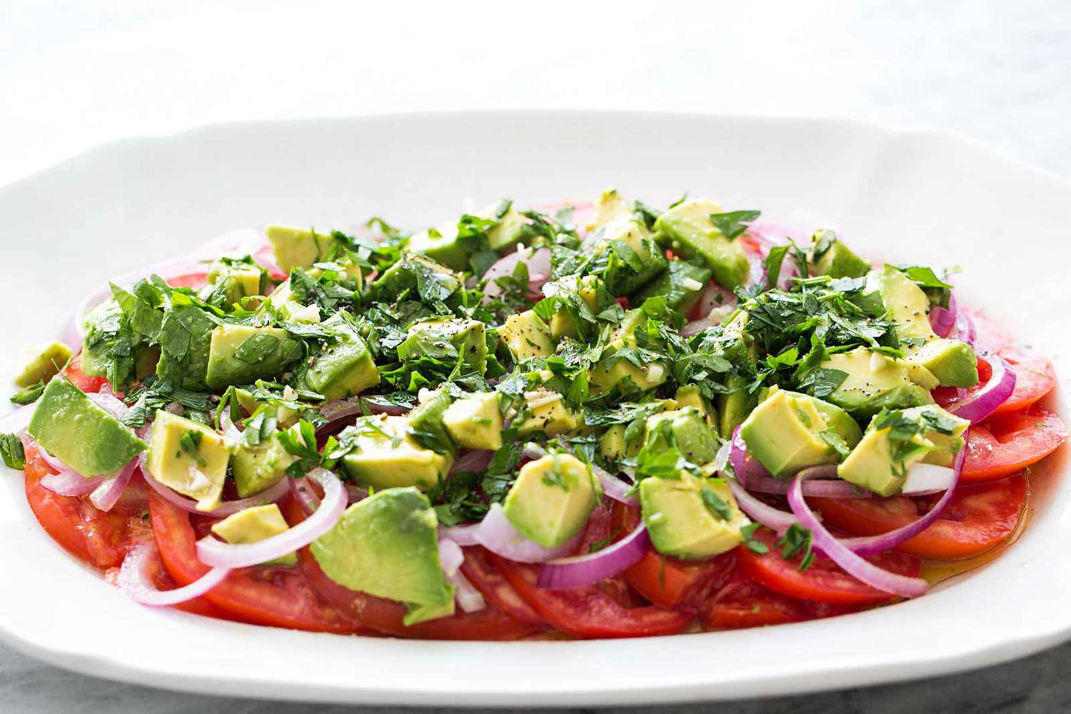 Salade de Tomate, Oignon et Avocat