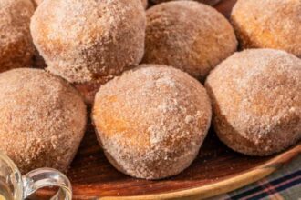 Muffins aux donuts à la compote de pommes