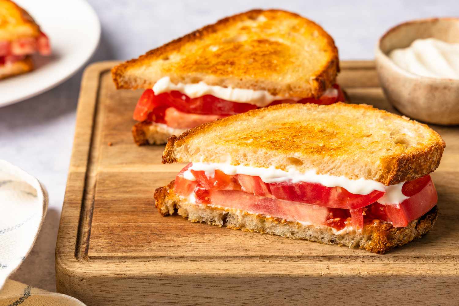 Comment préparer le meilleur sandwich à la tomate, selon un producteur de tomates.