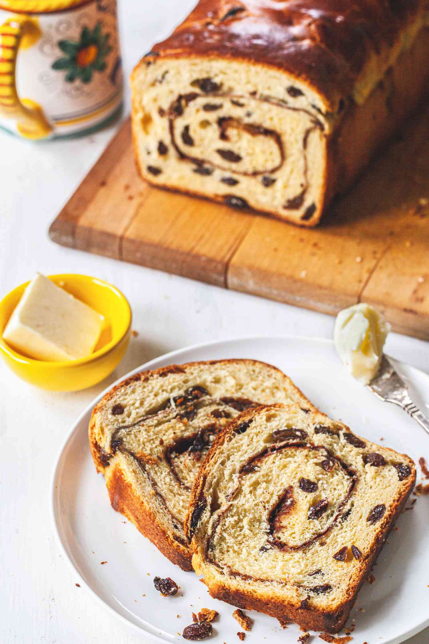 Pain aux raisins enroulé à la cannelle