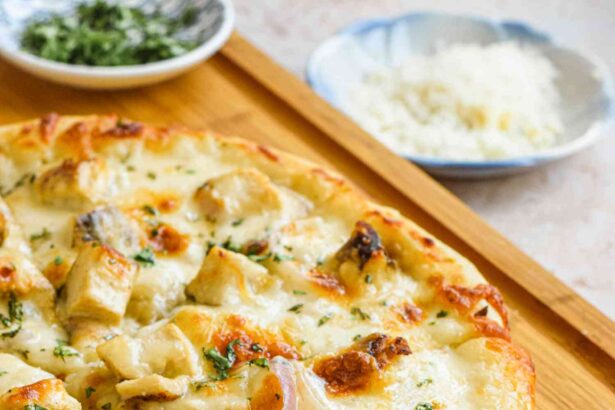 Pizza au poulet Alfredo