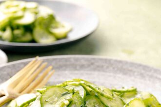 Salade épicée de concombre et jalapeño