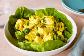 La salade de poulet à 4 ingrédients que je prépare chaque semaine