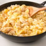 Le poulet et riz en une seule casserole de ma mère, un véritable plat réconfortant.