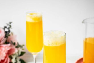 Cocktails Bellini à la Pêche