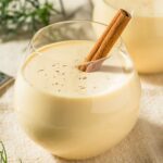 L’Amélioration à Un Ingrédient pour un Meilleur Eggnog du Commerce (Sans Coût)