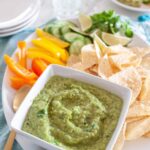 Salsa d’avocat aux tomatillos