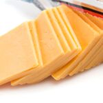 Combien de temps le fromage peut-il rester hors du réfrigérateur ?